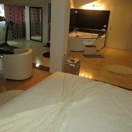 Hotel 7777 3*