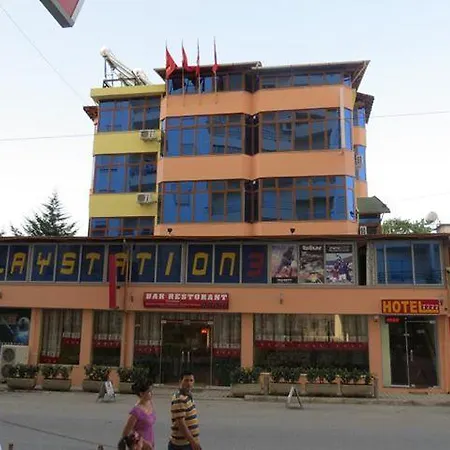 Hotel 7777 ホテル ティラナ