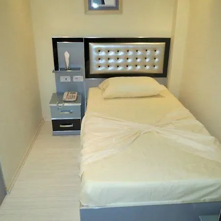 ホテル Hotel 7777 3*