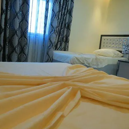 Hotel 7777 ホテル