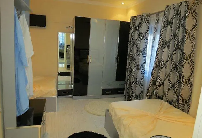 Otel Hotel 7777 Tiran